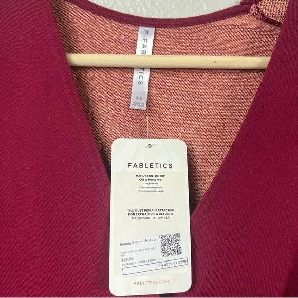 NWT Fabletics Mandy Side-Tie Top - Picture 9 of 9
